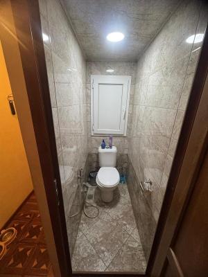 Bakı, köhnə tikili 2 otaqlı, satılır, 52 m²  , Binəqədi rayonu, 8-ci mikrorayon