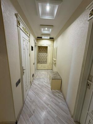 Sumqayıt, köhnə tikili 3 otaqlı, satılır, 72 m²  , 9-cu mikrorayon