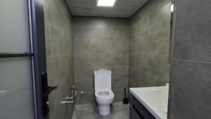 Bakı, ofis 4 otaqlı, satılır, 140 m²  , Xətai rayonu, Ağ şəhər