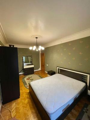 Bakı, köhnə tikili 2 otaqlı, satılır, 70 m²  , Nəsimi rayonu