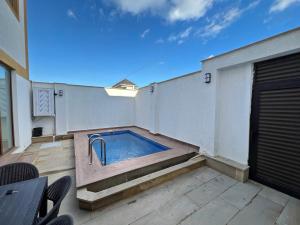 Bakı, həyət evi 4 otaqlı, satılır, 150 m² , 1.5 sot , Xəzər rayonu, Şüvəlan