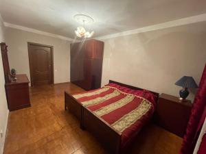 Bakı, köhnə tikili 4 otaqlı, satılır, 103 m²  , Nərimanov rayonu