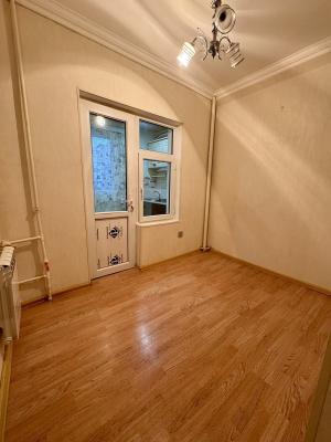 Bakı, köhnə tikili 2 otaqlı, satılır, 50 m²  , Yasamal rayonu, Yeni Yasamal qəs.