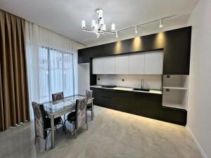 Bakı, həyət evi 4 otaqlı, satılır, 170 m² , 4.6 sot , Xəzər rayonu, Şüvəlan
