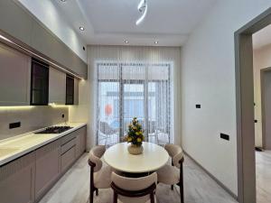 Bakı, həyət evi 4 otaqlı, satılır, 180 m² , 4 sot , Xəzər rayonu, Mərdəkan