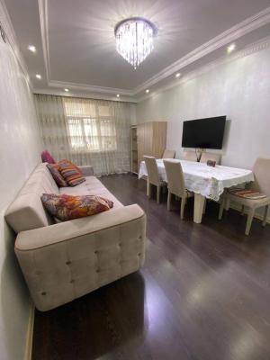 Bakı, köhnə tikili 4 otaqlı, satılır, 84 m²  , Xətai rayonu, Əhmədli