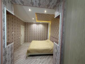 Sumqayıt, köhnə tikili 3 otaqlı, satılır, 72 m²  , 9-cu mikrorayon