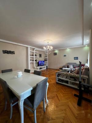 Bakı, köhnə tikili 5 otaqlı, satılır, 120 m²  , Yasamal rayonu, Yeni Yasamal qəs.