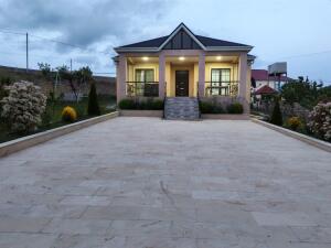 Şamaxı, həyət evi 4 otaqlı, günlük kirayə, 120 m²  