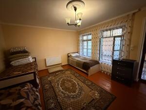 Şəki, həyət evi 4 otaqlı, satılır, 120 m² , 5.5 sot 