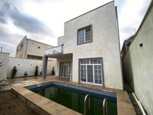 Bakı, bağ/həyət evi 5 otaqlı, satılır, 180 m² , 3.2 sot , Xəzər rayonu, Şüvəlan