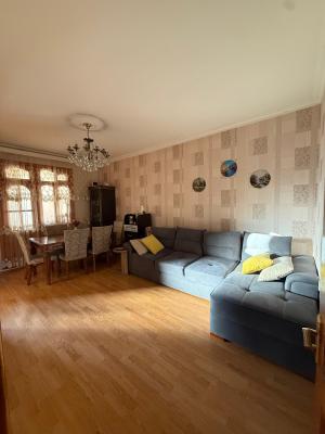 Bakı, köhnə tikili 3 otaqlı, satılır, 48 m²  , Nəsimi rayonu, 4-cü mikrorayon