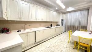 Bakı, yeni tikili 3 otaqlı, satılır, 145 m²  , Nərimanov rayonu