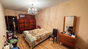 Bakı, köhnə tikili 4 otaqlı, satılır, 100 m²  , Binəqədi rayonu, 8-ci mikrorayon