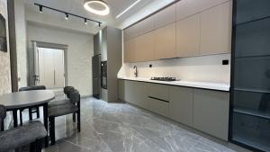 Bakı, yeni tikili 2 otaqlı, satılır, 100 m²  , Nərimanov rayonu