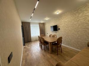 Bakı, köhnə tikili 2 otaqlı, satılır, 60 m²  , Xətai rayonu, Əhmədli