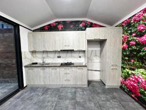 Bakı, həyət evi 5 otaqlı, satılır, 250 m² , 5 sot , Xəzər rayonu, Şüvəlan