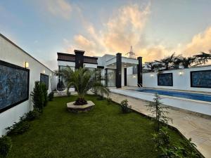 Bakı, bağ/həyət evi 4 otaqlı, satılır, 160 m² , 4.5 sot , Xəzər rayonu, Şüvəlan