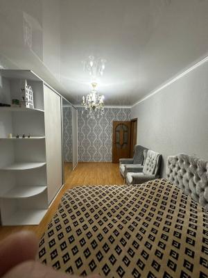 Bakı, köhnə tikili 2 otaqlı, satılır, 65 m²  , Xətai rayonu