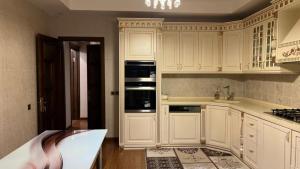 Bakı, yeni tikili 3 otaqlı, günlük kirayə, 100 m²  , Xətai rayonu, H.Aslanov qəs.