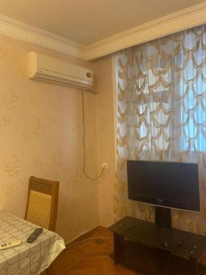 Bakı, köhnə tikili 2 otaqlı, satılır, 50 m²  , Yasamal rayonu