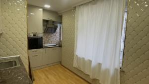 Bakı, köhnə tikili 3 otaqlı, satılır, 105 m²  , Yasamal rayonu, Yasamal qəs.
