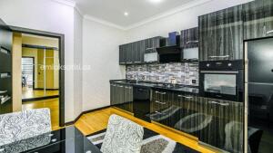 Bakı, yeni tikili 3 otaqlı, kirayə, 135 m²  , Yasamal rayonu, Yeni Yasamal qəs.