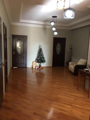 Bakı, yeni tikili 3 otaqlı, satılır, 140 m²  , Yasamal rayonu