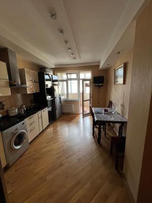 Bakı, yeni tikili 3 otaqlı, satılır, 132 m²  , Yasamal rayonu, Yasamal qəs.