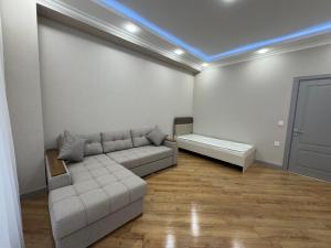 Bakı, yeni tikili 2 otaqlı, kirayə, 69 m²  , Binəqədi rayonu, 7-ci mikrorayon
