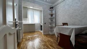 Bakı, köhnə tikili 2 otaqlı, satılır, 70 m²  , Nərimanov rayonu