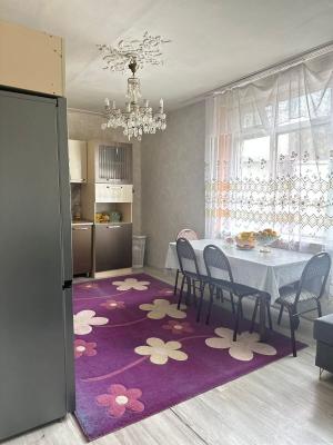 Bakı, köhnə tikili 2 otaqlı, satılır, 65 m²  , Xətai rayonu, Əhmədli