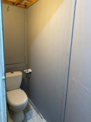 Bakı, köhnə tikili 2 otaqlı, satılır, 32 m²  , Binəqədi rayonu, 7-ci mikrorayon