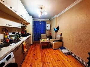 Bakı, köhnə tikili 3 otaqlı, satılır, 3 m²  , Nizami rayonu, 8-ci kilometr