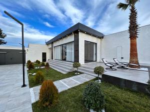 Bakı, həyət evi 5 otaqlı, satılır, 240 m² , 10 sot , Xəzər rayonu, Mərdəkan