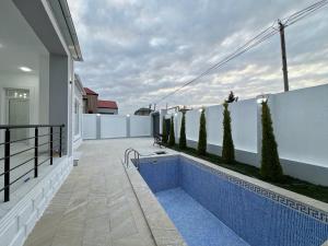 Bakı, həyət evi 4 otaqlı, satılır, 150 m² , 3 sot , Xəzər rayonu, Buzovna