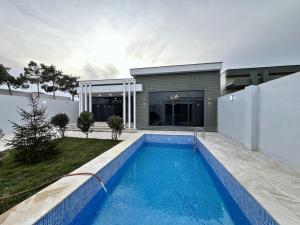 Bakı, həyət evi 4 otaqlı, satılır, 160 m² , 4.5 sot , Xəzər rayonu, Şüvəlan